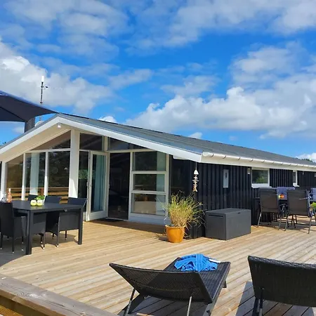 Elgin - 1-8km From The Sea By Interhome