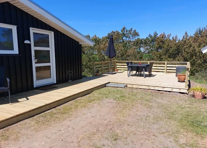 Elgin - 1-8km From The Sea By Interhome Feriehus