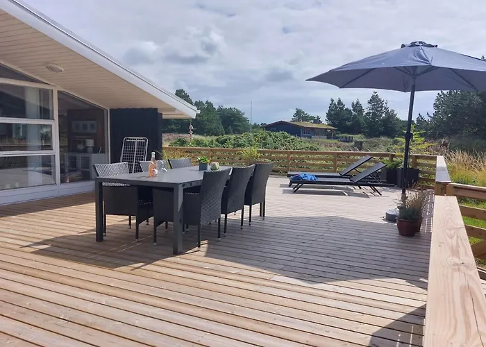 Elgin - 1-8km From The Sea By Interhome Lakolk